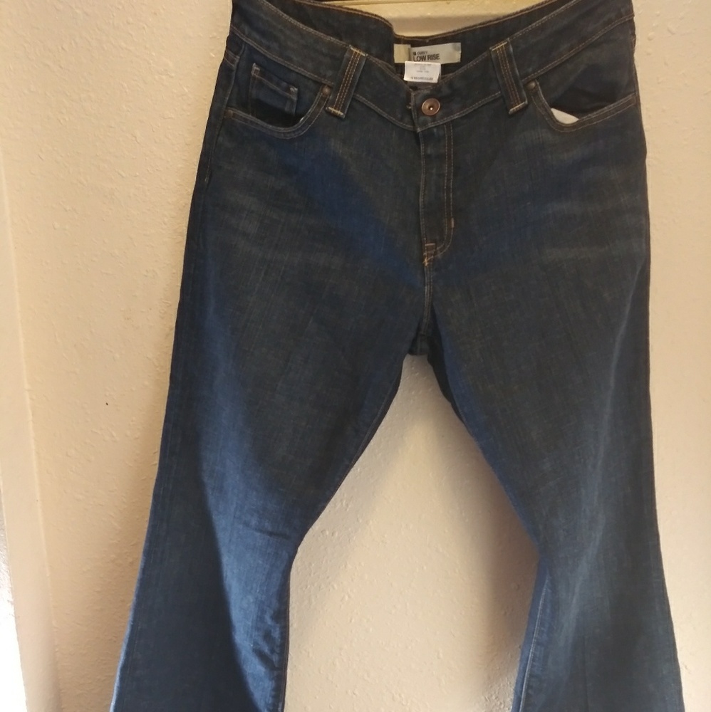The gap low rise size 16 curvy blue jeans